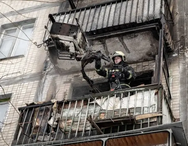 У Дніпрі займання в квартирі висотки (знімки)