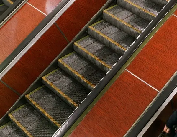 Київське метро припинило роботу через нестачу електроенергії.