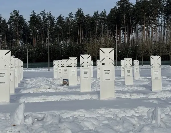 Національний цвинтар військових: поховання тривають, незважаючи на суперечки – пояснення