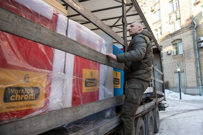 Варшава передала Києву додатково 31 генератор.