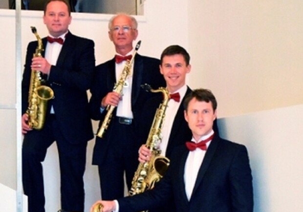 АСТОР ПЯЦЦОЛЛА "ЗАПЛЮЩ ГЛАЗА И СЛУШАЙ" - фото