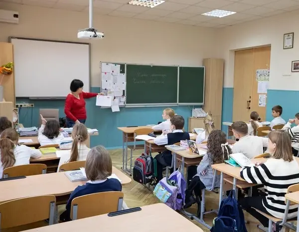 Столичні школи й дитсадки без тепла: міська влада запропонувала рішення