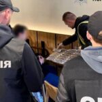 За хабар гарантував адвокатський іспит: у Києві затримали правника