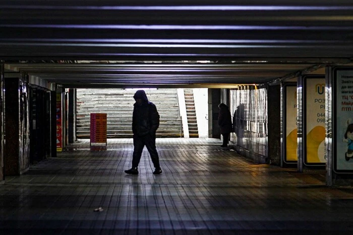 Рух підземним переходом на Майдані Незалежності частково обмежено до 31 березня 