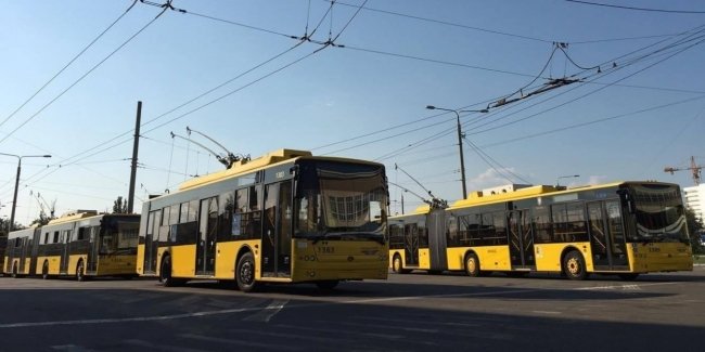 В Києві знов запускають електротранспорт на лівобережжі.