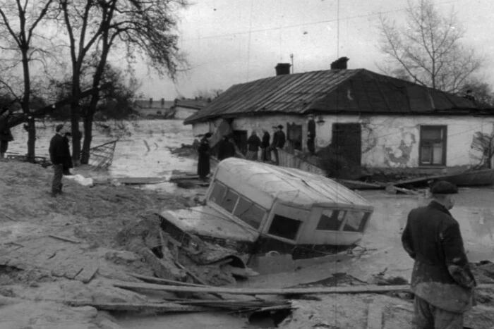 65-та річниця Куренівської трагедії: як радянська влада намагалася приховати загибель сотень киян