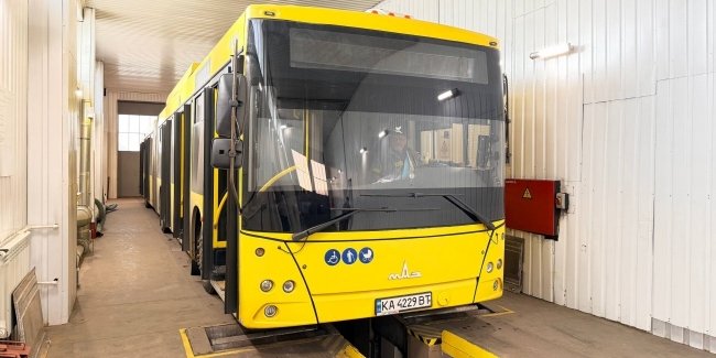 “Київпастранс” оновлює автопарк: триває техогляд автобусів для надійного транспортування пасажирів