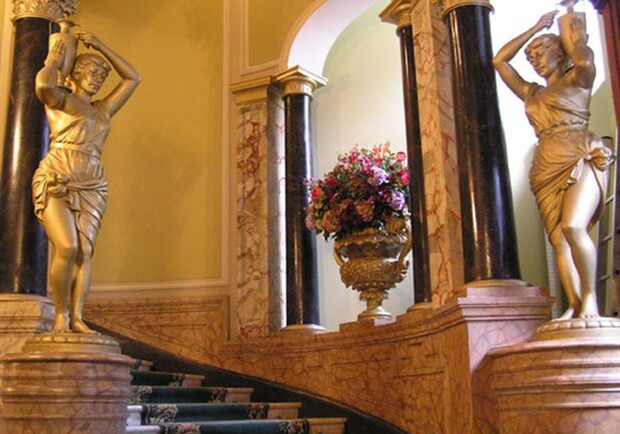 ПОЗАПЛАНОВА ЗУПИНКА (ПОЛОМКА) - фото