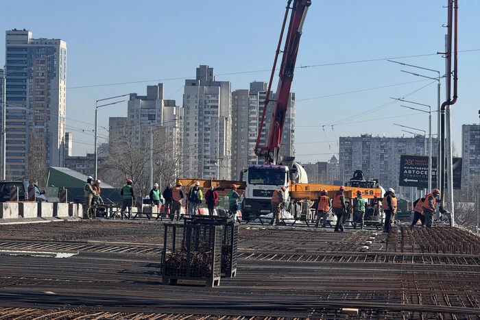 Ремонт шляхопроводу на Полярній: як просуваються роботи та коли чекати завершення