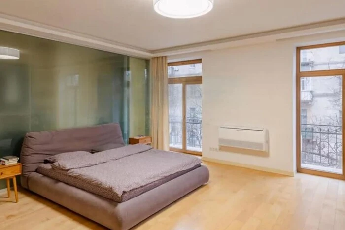 Оренда житла у Києві: який вигляд має квартира за 130 тис. грн з видом на Софійську площу