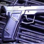 Відкрив вогонь у Києві та травмував подругу: поліція схопила мешканця&hellip;