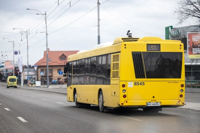Київ: зміни в роботі транспорту на поминальні дні (19-22 квітня)
