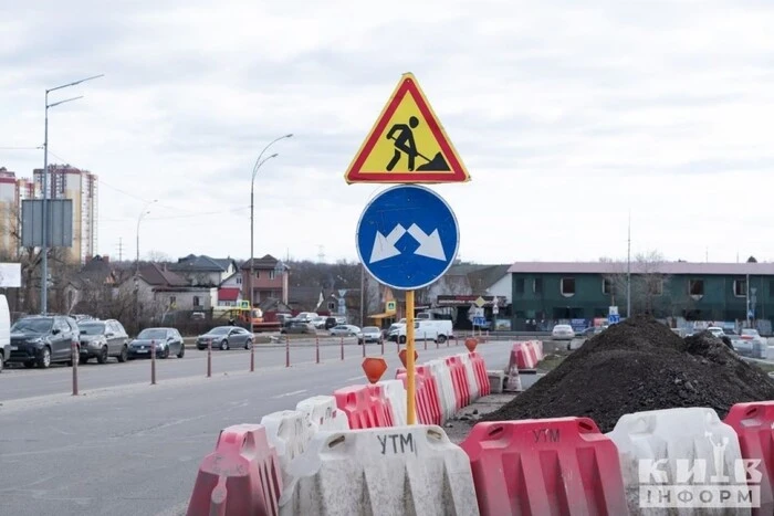 Рух трамваїв та автобусів біля метро «Чернігівська»: схема на час ремонту