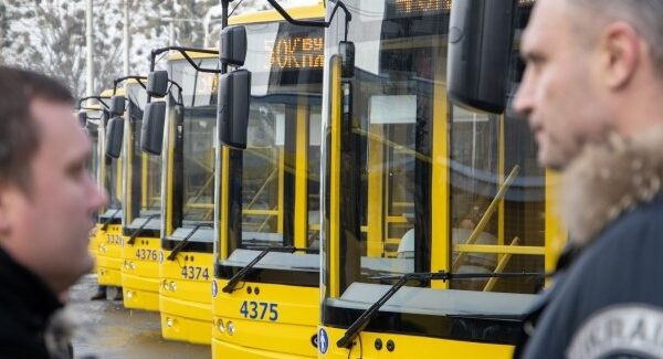 Київ розглядає встановлення ціни на одноразову поїздку в міському транспорті у 30 гривень.