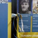 У Києві дебютувала “Вишиванкова шана”: люди вбралися у вишите вбрання…