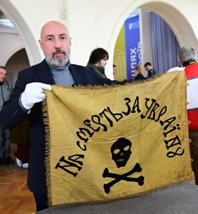 Унікальні артефакти доби УНР, які десятиліттями зберігалися у Канаді, вперше презентували у Києві