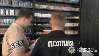 Тіньовий ринок вейпів: у Києві та інших регіонах України провели понад 270 обшуків