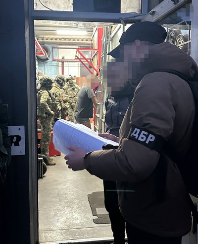 Затримання підлеглих, які працювали по схемі, на СТО на Київщині