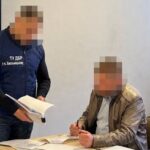 Колишньому командиру військової частини з Хмельницької області оголошено підозру: працевлаштування&hellip;