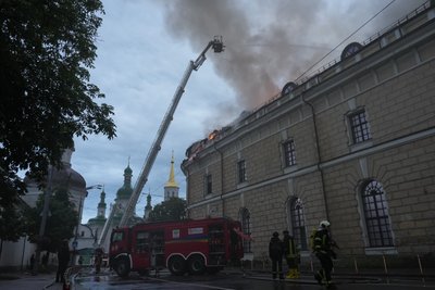 про лавру радіо