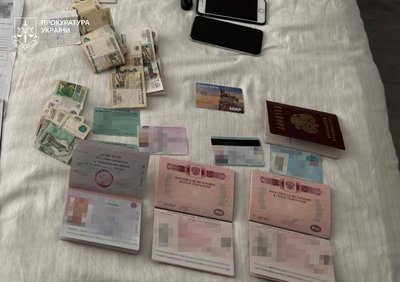 У столиці України затримано колишнього міністра енергетики Криму, якому інкримінують державну зраду.