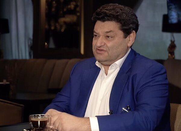Нова зачіпка у справі Єрмолаєва: поліція шукає “чоловіка” в жіночому обличчі
