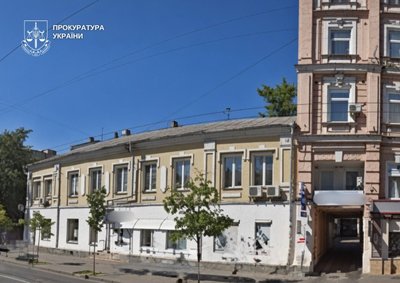 Столична прокуратура через суд домагається укладення охоронного договору на історичну будівлю родини…