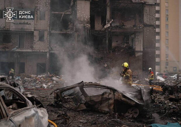 Масована атака на Київ і Вишневе 6 липня: що відомо про загиблих, руйнування та наслідки - фото ДСНС