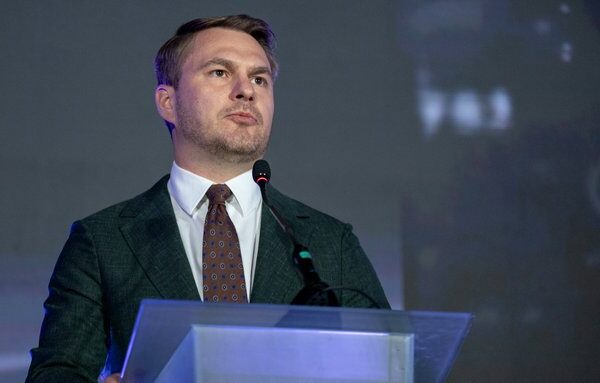Правоохоронці припинили діяльність 94 шахрайських кол-центрів — Кравченко