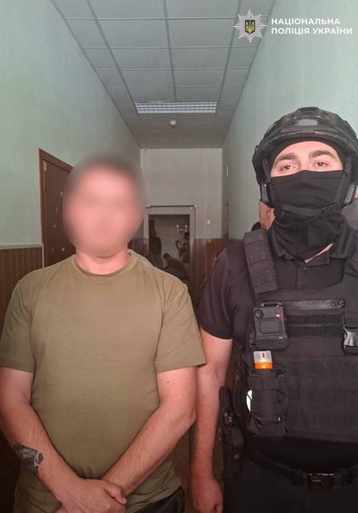 5 тисяч доларів США за можливість служби в тилу: на Київщині викрили ще одну схему заробітку на війні
