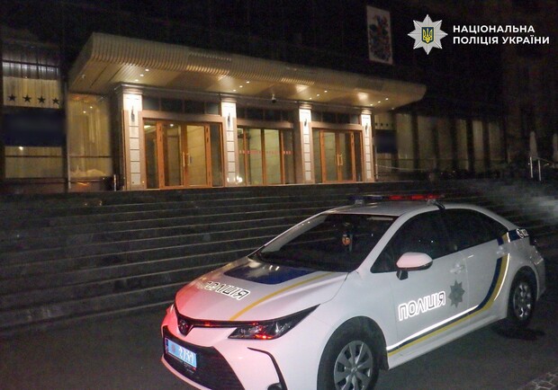 В центрі Києва чоловік влаштував різанину в готелі: нападника взяли під варту - фото
