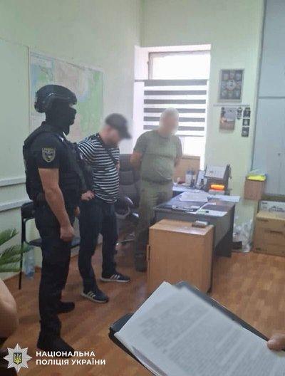 5 тисяч доларів США за можливість служби в тилу: на Київщині викрили ще одну схему заробітку на війні