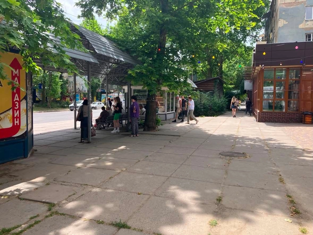 Вулиці Херсона — обласного центру на півдні України з населенням 350 000 осіб. Зараз там проживає не більше 60 000.