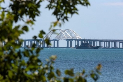 ‘Шлях для російських окупантів додому’: Українська розвідка розкриває, чому Керченський міст досі стоїть
