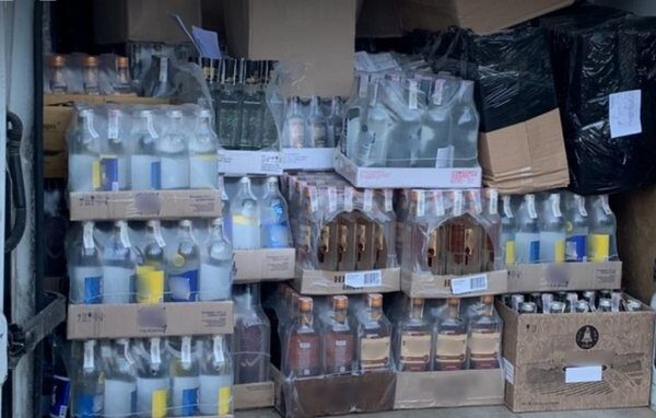 На Київщині судитимуть зловмисника за продаж контрафактного алкоголю та тютюну на 2 мільйони гривень