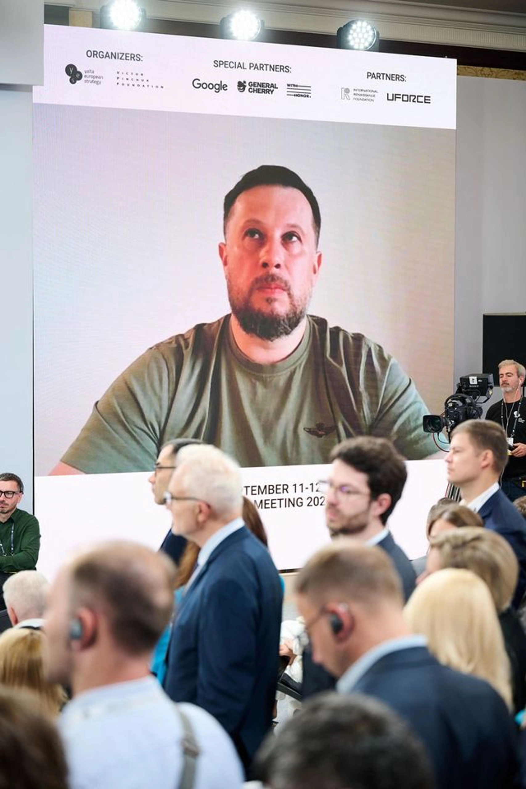 Бригадний генерал Андрій Білецький, командир 3-го армійського корпусу України, виступає на щорічній зустрічі Yalta European Strategy (YES) через відеозв'язок у Києві, Україна, 12 вересня 2026 року.