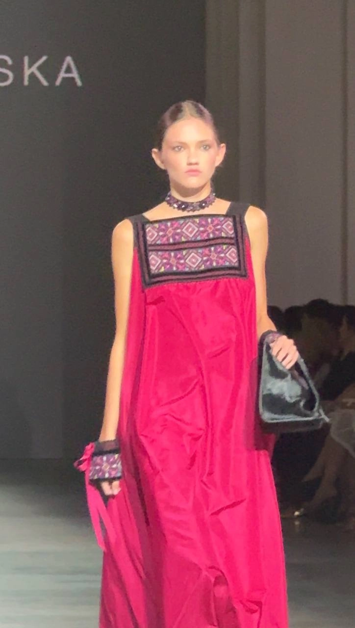 Сукня від Христини Рачицької на Ukrainian Fashion Week SS27.
