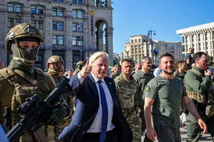Аналіз: Чому Борис Джонсон? Довготривала ворожість Путіна в центрі уваги після удару по потягу