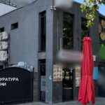Дії екс-керівника приватного товариства: прибудову до бізнес-центру звели без дозволів