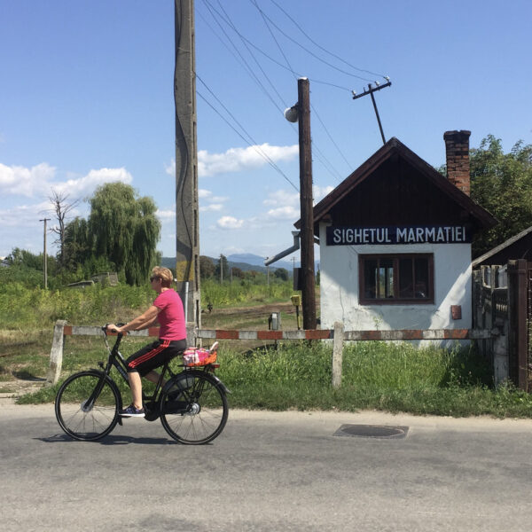 Новий пункт пропуску на кордоні України та Румунії: де, коли і чим можна перетинати