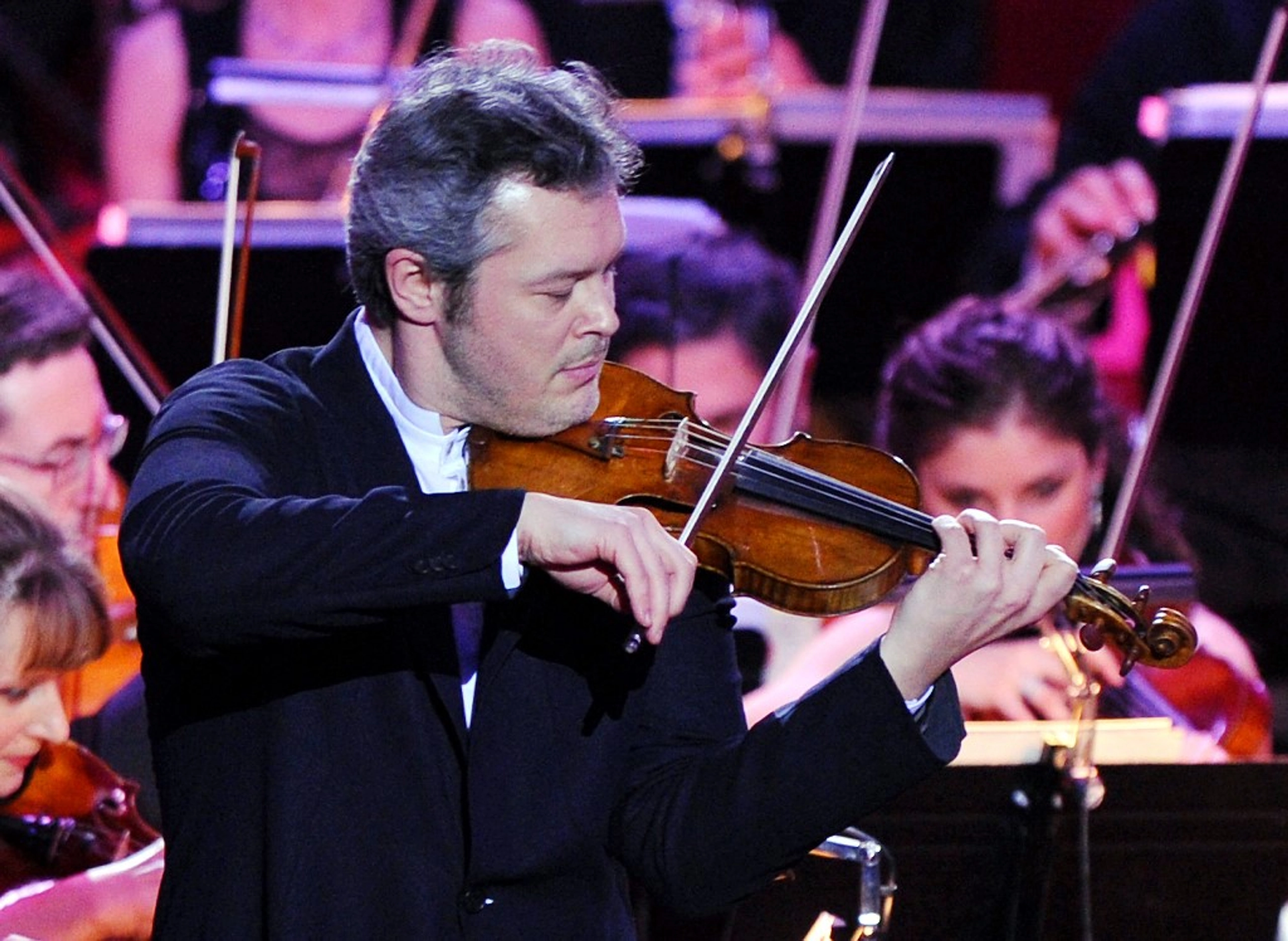 Вадим Рєпін виступає на церемонії Victoires de la Musique Classique у Франції