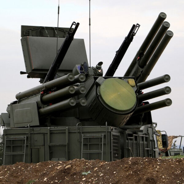 Українські захисники уразили російський завод авіадвигунів та системи ППО “Панцир”