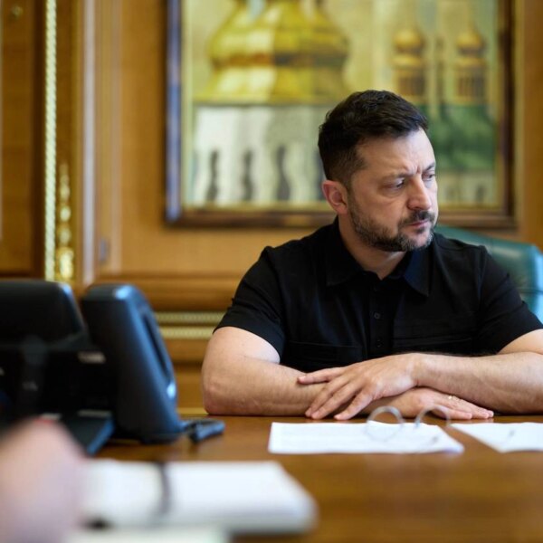 Зеленський: Росія двічі цілилася в його літак біля Молдови на тлі поширення дронових загроз у Європі