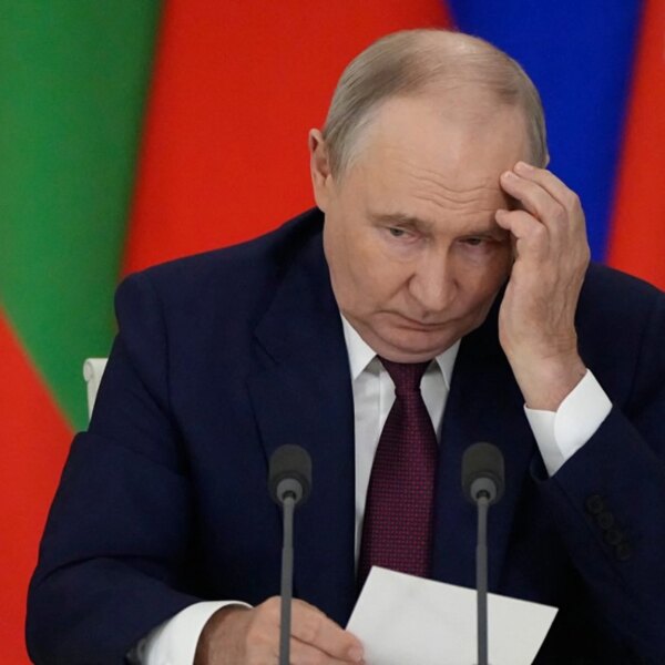 Путін: Миша в кутку