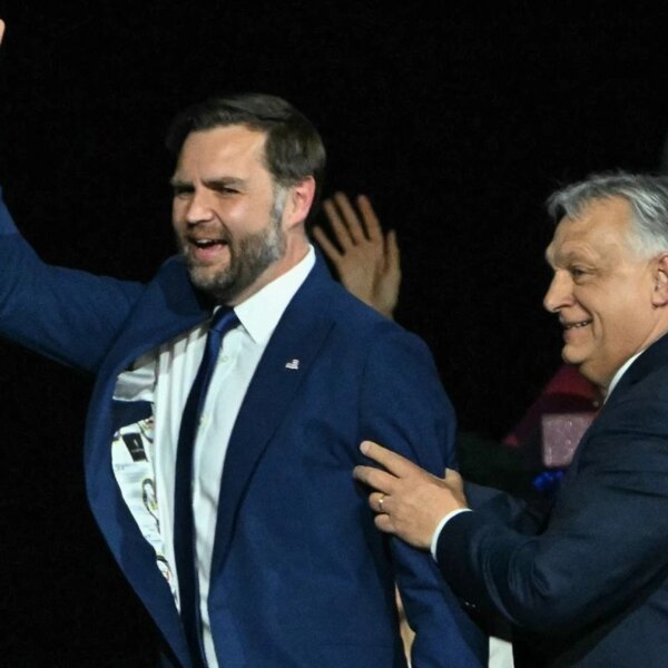 Чи був віцепрезидент США чесним щодо України в Угорщині?