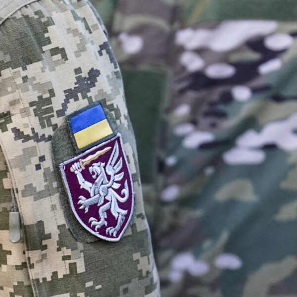 Українські ветерани в Європі: три країни оцінюють повоєнні ризики на тлі попереджень про дезінформацію