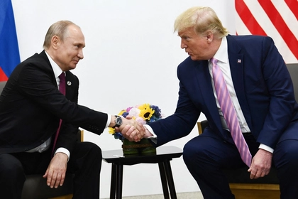 Трамп і Путін обговорюють Україну