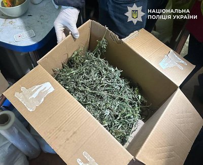 Обшуки у підозрюваних у торгівлі наркотиками. Поліція Києва